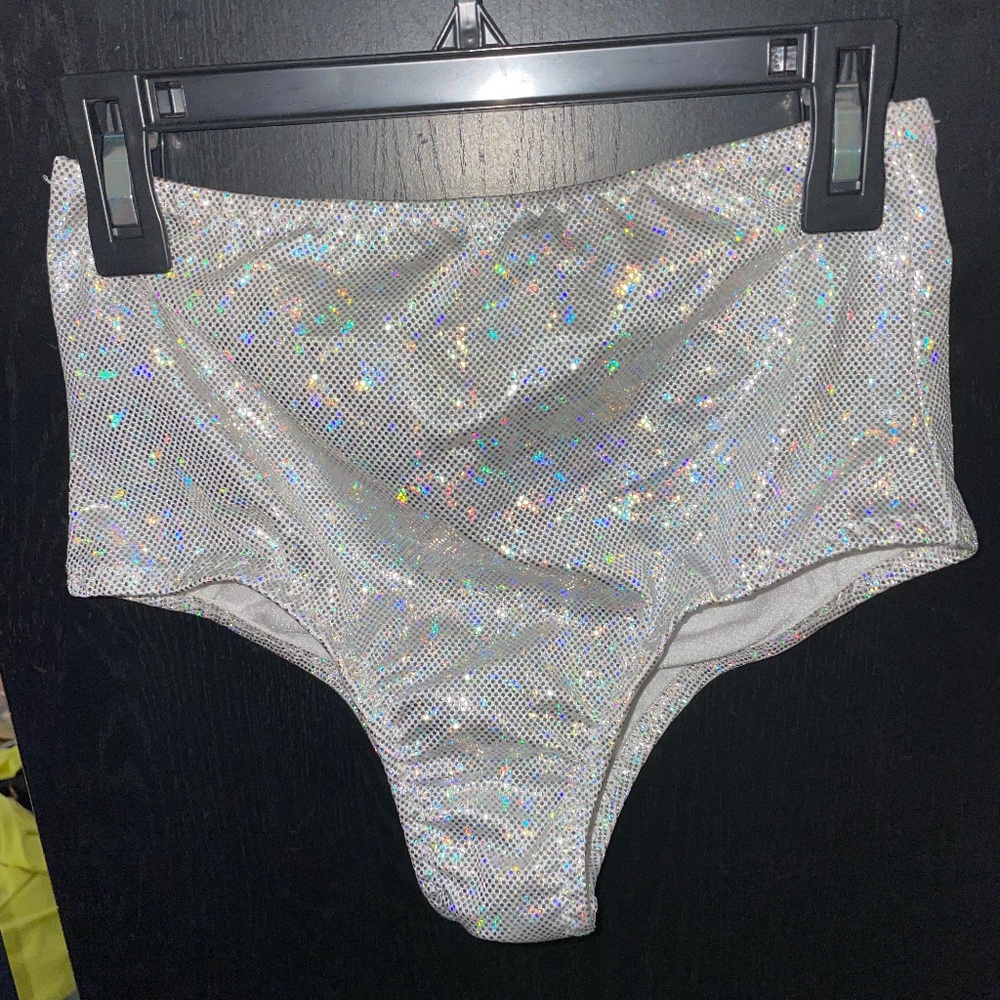 Hologram Electro High Waisted Booty Shorts Scrunch Butt - S/M / Silver